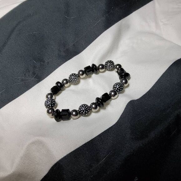 Figure Bracelet - Picture 2 of 2